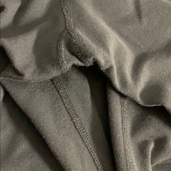 Reversable Lululemon Capris Size 6 - Picture 8 of 9